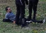 Annesini boğazına bıçak saplayarak öldürdü!