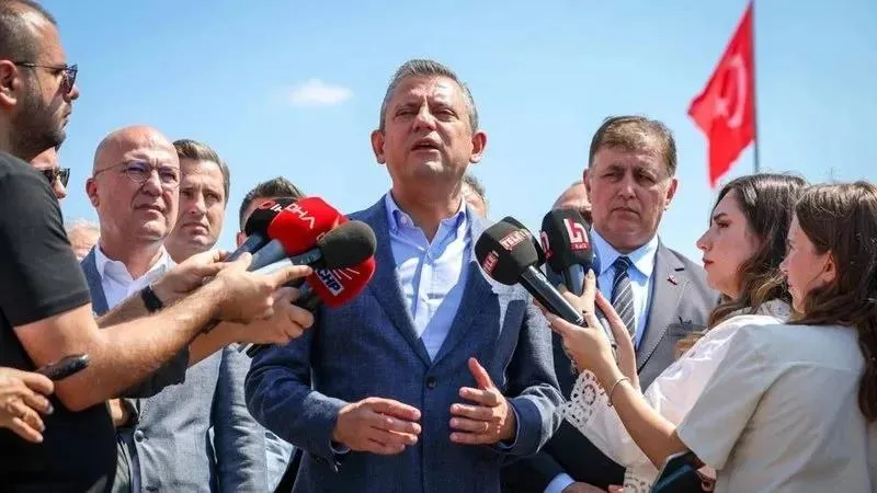 CHP Genel Başkanı Özgür Özel, milli iradeye hakarete sahip çıktı