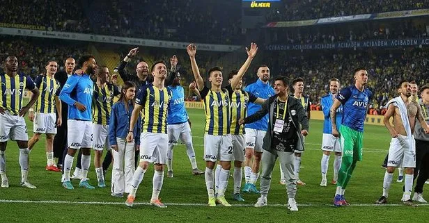 Kanarya seriye bağladı! Göztepe’yi evinde yenen Fenerbahçe liderle arasındaki puan farkını 11’e indirdi