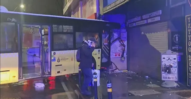 Kartal'da İETT otobüsü duvara çarptı: Çok sayıda yaralı var