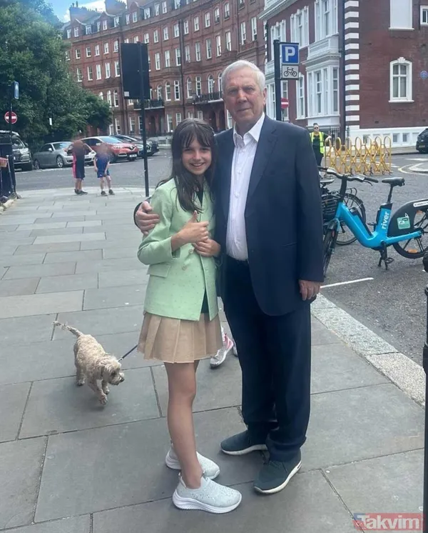 Hande Ve Gülşah, Annelerinden Boşanan Babalarını Affetmiş Ama Cici Annelerinden Olan Kardeşlerini Kabullenmemiş Gibi Görünüyor.