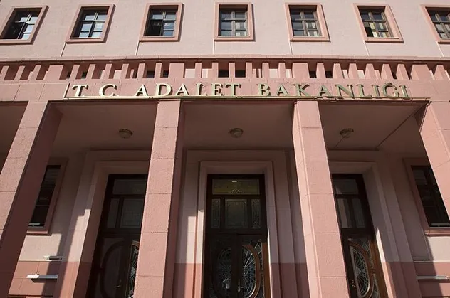 Adalet Bakanlığı’na 418 yeni personel
