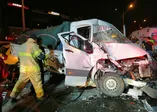 İzmir'de zincirleme kaza! 4 kişi yaralandı