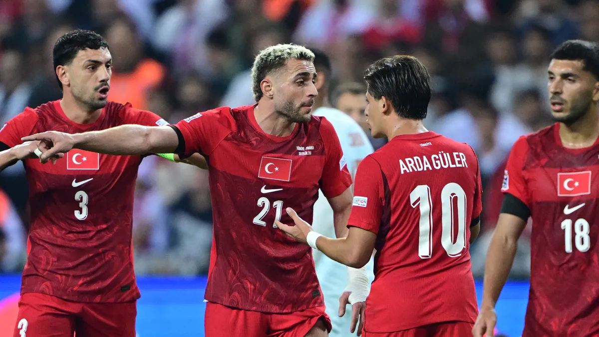 Türkiye - Fransa maçında penaltı beklentisi VAR'a takıldı