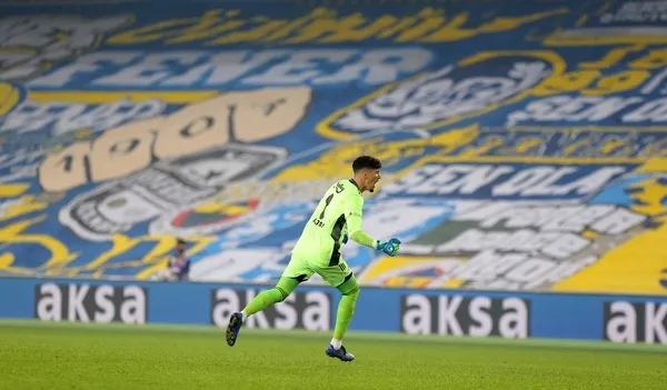 Süper 45’lik! İlk yarıda bocalayan Fenerbahçe ikinci yarı coştu-3
