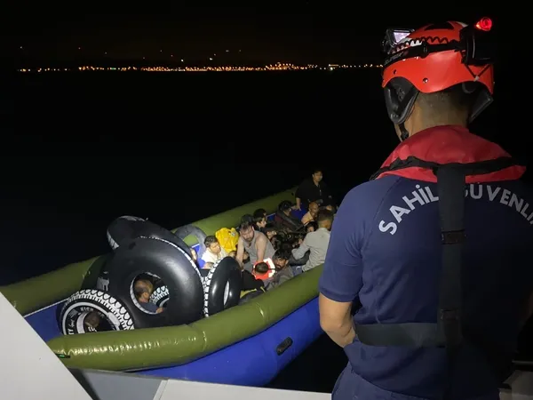1691524940236.jpeg İzmir'de göçmen operasyonu: 71 kişi yakalandı-3