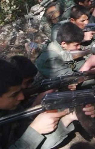 İşte PKK gerçeği! Silah zoruyla YPG/PKK'ya katılan 14 yaşındaki Şabo örgütten kaçışını anlattı
