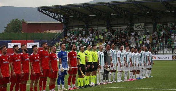 Düzcespor Türkiye Kupası'nda Sinopspor'u deplasmanda 2-0 ile geçti