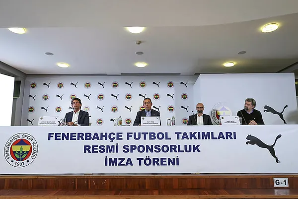 fenerbahce-yeni-sezon-formalarini-tanitti-fenerbahce-formasinda-dikkat-ceken-ataturk-ve-yildiz-detayi-1625836121205.jpg Fenerbahçe yeni sezon formalarını tanıttı! Fenerbahçe formasında dikkat çeken Atatürk ve yıldız detayı-2