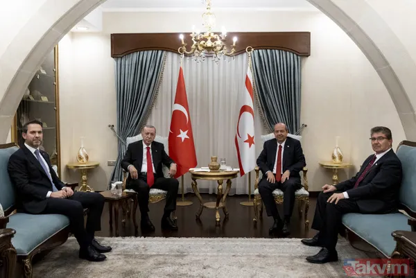 Seçim sonrası ilk yurt dışı ziyareti: Başkan Erdoğan, Kuzey Kıbrıs'ta! Dikkat çeken pankart: Sevdamız Mavi Vatan - 36