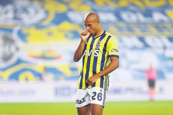 Süper 45’lik! İlk yarıda bocalayan Fenerbahçe ikinci yarı coştu-5