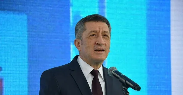 Bakan Selçuk'tan on binlerce öğrenciye tablet müdjesi