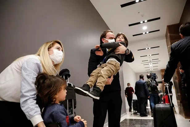 kazakistandan-yapilan-tahliye-seferi-sonrasi-ilker-aycidan-aciklama-thy-geride-hicbir-ekip-arkadasini-birakmayacagini-gosterdi-1641919217636.jpeg Kazakistan'dan yapılan tahliye seferi sonrası İlker Aycı'dan açıklama: THY geride hiçbir arkadaşını bırakmayacağını gösterdi-6