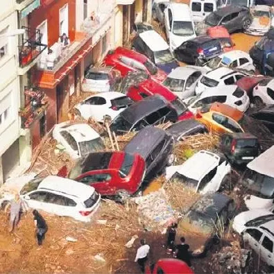 İspanya’da ’sel’aket!