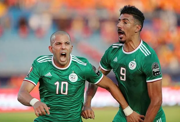 cezayirde-feghouli-firtinasi-burkina-faso-macinda-1-gol-atan-yildiz-futbolcu-takimini-play-offa-tasidi-1637185127630.jpeg Cezayir’de Feghouli fırtınası! Burkina Faso maçında 1 gol atan yıldız futbolcu takımını play-off’a taşıdı-2