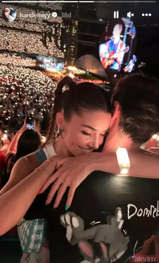 Coldplay Konserine Giden Ünlü Çift Aşk Dolu Karelerini Sosyal Medya Hesaplarından Takipçileriyle Paylaştı.