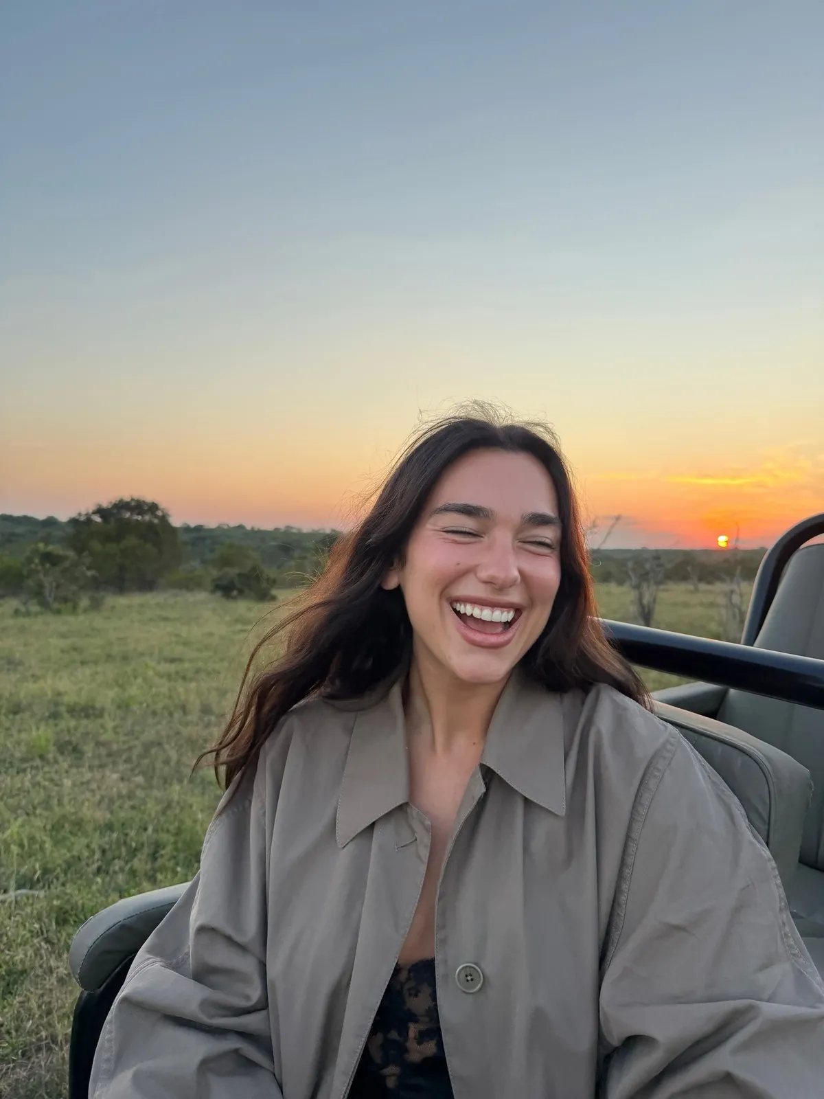 dua-lipa-evleniyor-yilin-dugununden-ilk-detaylar-sizdi-callum-turner-1780062060597.jpg Dua Lipa evleniyor! Yılın düğününden ilk detaylar sızdı-3