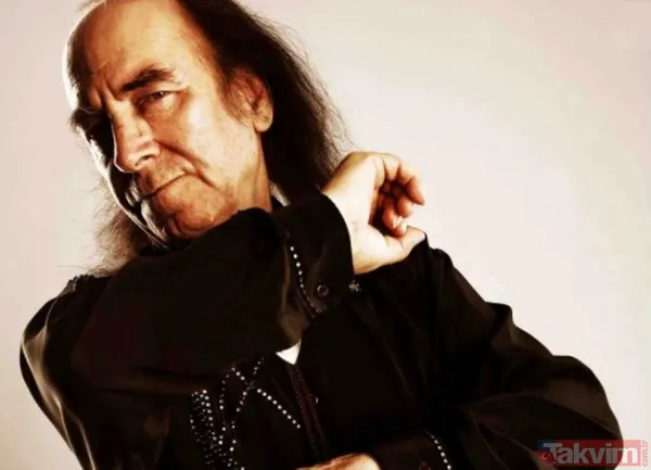 Erkin Koray, Geçtiğimiz Ay Sevenlerine Şu Mektup İle Seslenmişti: Canlar! Yaşlanıyoruz Herhalde Artık... Size Bir-İki Söyleyeceğim Bir Şey Var, Onu Da...