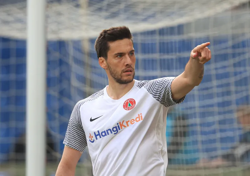 Süper Lig'in golcüsü Fenerbahçe'ye! Resmi teklif yapıldı - 4