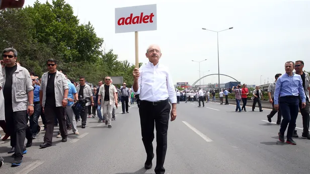 FETÖ çalıyor kuklaları oynuyor-1