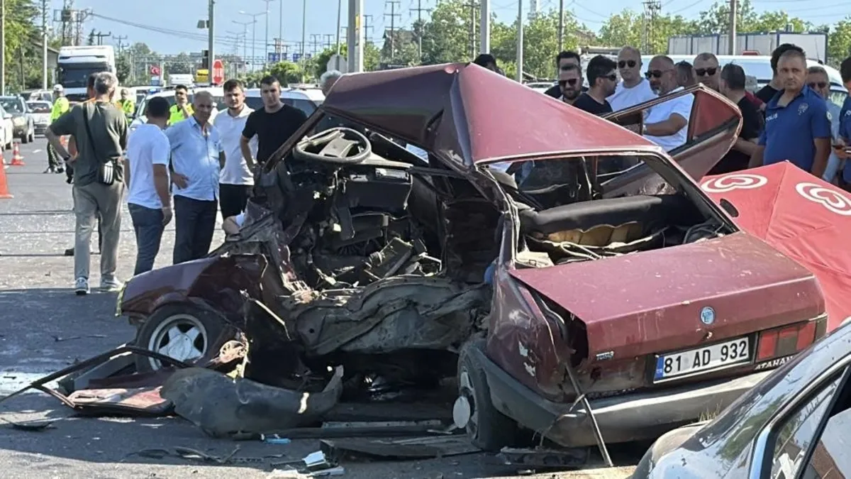 Düzce'de milletvekilinin kullandığı araç kazaya karıştı: 1 ölü, 2 yaralı