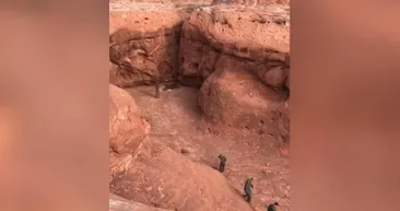 ABDde ıssız çölün ortasında bulunan gizemli monolit geldiği gibi kayboldu! Panik giderek büyüyor...
