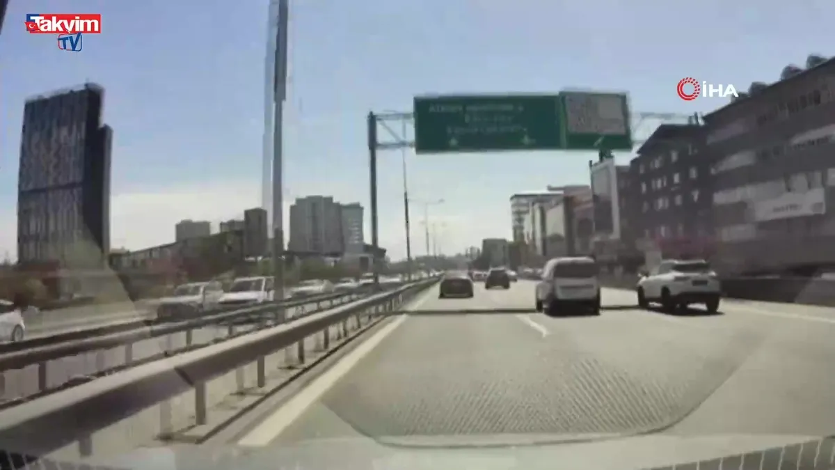 Bayram günü makas atan sürücü kamerada