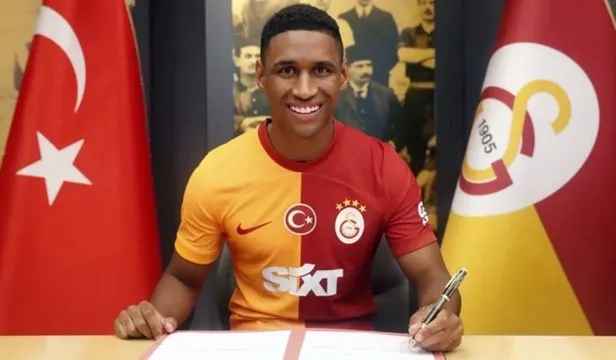 galatasaraydan-govde-gosterisi-orta-sahaya-ingiltereden-yildiz-geliyor-1693563099897.jpeg Galatasaray'dan gövde gösterisi! Orta sahaya İngiltere'den yıldız geliyor-3