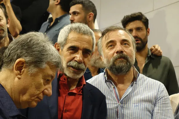 "Eşkıya Dünyaya Hükümdar Olmaz" ekibi sezon finalini birlikte izledi-4