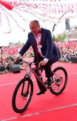 Muharrem İnce'nin uçan bisikleti!