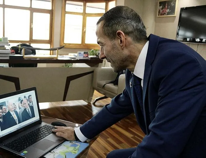 Akyüz: Hocama yumruk atacaklardı