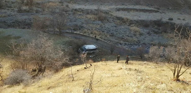 ogrenci-servisi-sarampole-uctu-olu-ve-yaralilar-var-1575453718574.jpg Öğrenci servisi şarampole uçtu! Ölü ve yaralılar var-1