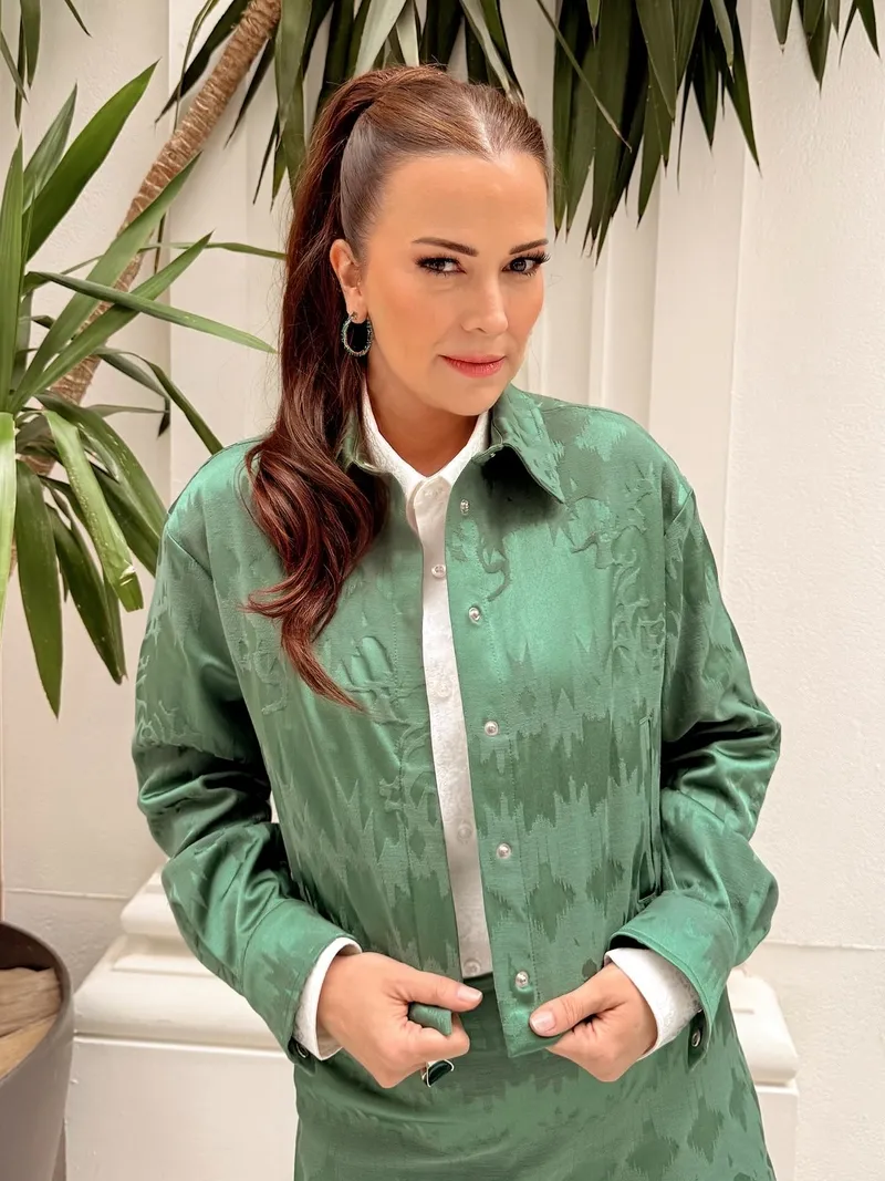 avrupa-yakasinin-yapraki-hale-caneroglu-oyunculugu-birakma-nedenini-acikladi-1775223352385.jpg Avrupa Yakası'nın Yaprak'ı Hale Caneroğlu oyunculuğu bırakma nedenini açıkladı-5