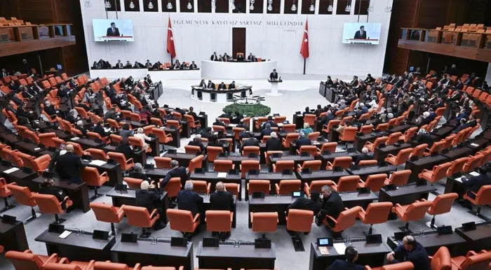 tbmmde-terorle-mucadele-oturumu-16-ocak-sali-gunu-teroru-lanetleyen-baskanlik-tezkeresi-oylanacak-1705247412093.jpeg TBMM'de terörle mücadele oturumu: 16 Ocak Salı günü terörü lanetleyen Başkanlık Tezkeresi oylanacak-2