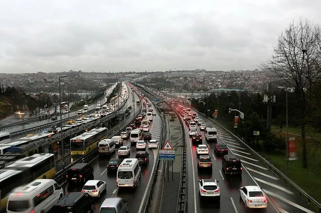 Meteoroloji'den kuvvetli rüzgar ve yağış uyarısı | 13 Mart İstanbul'da hava nasıl olacak?