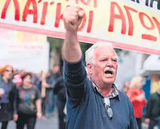 Yunanistan’da grev sınırı kapattı