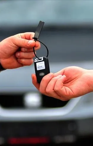 Adana'da akılalmaz olay! 200 bin liralık aracı 10 bin liraya aldılar!