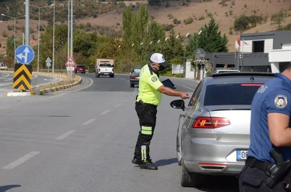 Son dakika: İçişleri Bakanlığı açıkladı! Türkiye Güven Huzur ve Vale denetiminde 813 kişi yakalandı-2