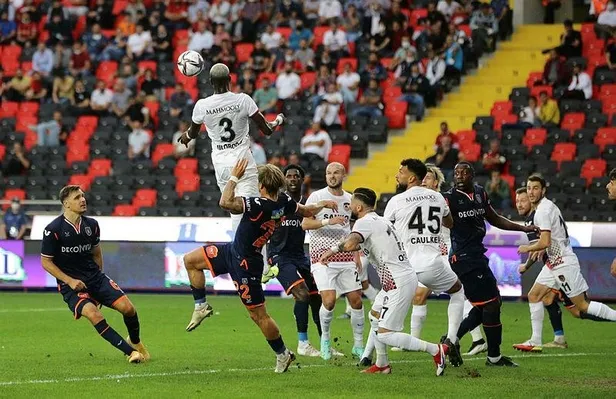 gaziantep-fk-1-0-basaksehir-mac-sonucu-1632327203339.jpeg Gaziantep FK 1-0 Başakşehir | MAÇ SONUCU-3