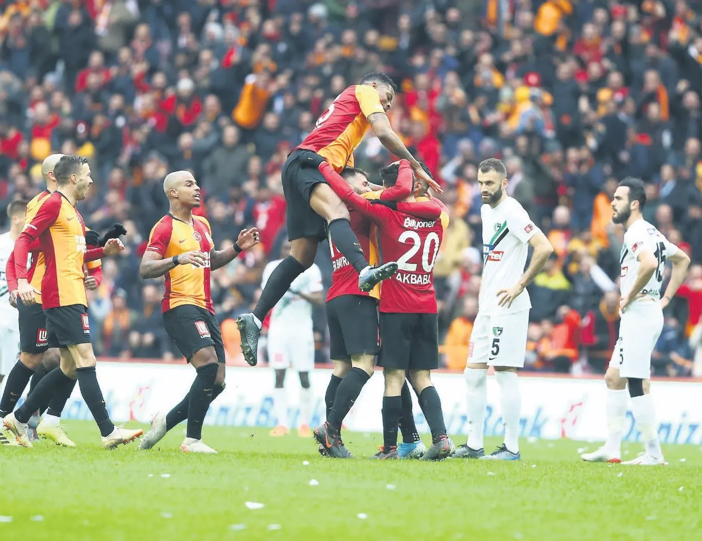 Bu Aslan’da hayat var