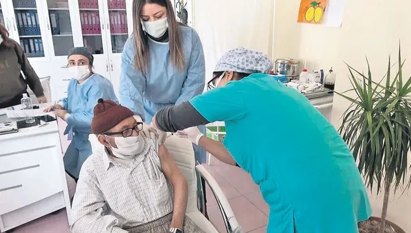 Türkiye'de tedbirler sonuç verdi: Corona yoğun bakım servisi boşaldı-2