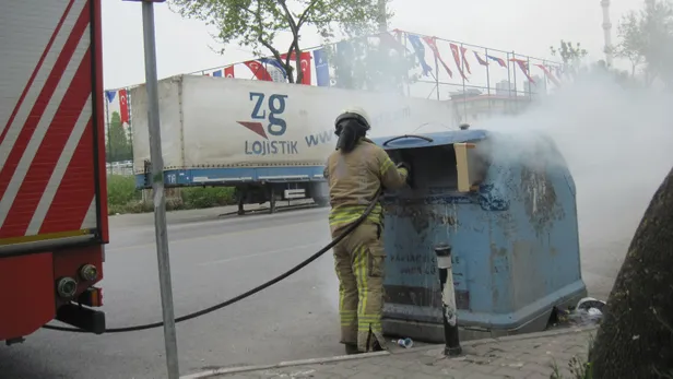 Son dakika... İstanbul Kartal'da panik! Çöpten etrafa öyle bir koku yayıldı ki...-2