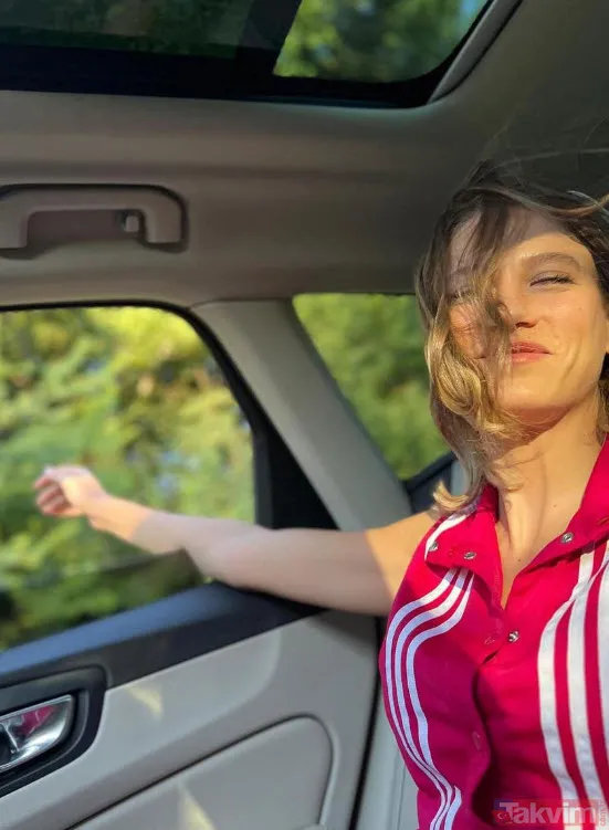 Malumun ilamı! Serenay Sarıkaya'dan sevgili olduğu iddia edilen Mert Demir'e flaş yorum "Çilli bom" Fotoğrafa dayanamayan Serenay... - 27