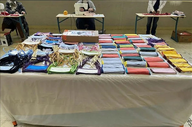 Son dakika: Fransa'daki Türkler Kovid-19'la mücadele kapsamında maske üretiyor