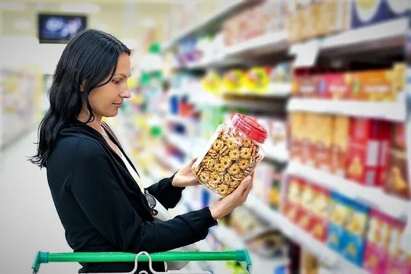 Paketli gıdalardaki büyük tehlike: Hastalık saçıyorlar!