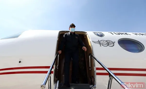 SON DAKİKA: Milli Savunma Bakanı Hulusi Akar ve TSK'nın komuta kademesi Gökçeada'da! Rüzgar Alayı'nı denetledi - 5