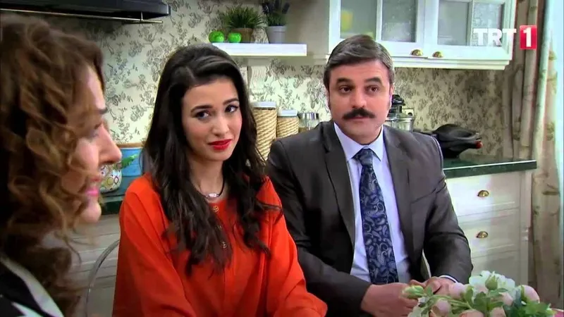 16-bolumdur-ekranlardaydi-bahar-dizisiyle-yeni-karar-duyuruldu-1723010689178.jpg Bahar dizisiyle ilgili yeni karar duyuruldu! 1 sezondur ekranlardaydı-4