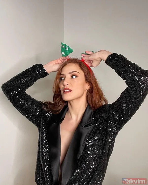 Mine Tugay ceketinin içine hiçbir şey giymeden paylaştı yeni yıl pozları olay oldu! ‘2021 yordun bizi’ diyen Mine yine çok konuşuldu - 7