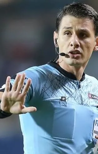 Büyük sıkıntı VAR! Gözlerinin önündeki pozisyonları göremediler...