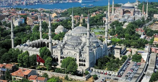 CHP, Sultanahmet Camii’nden de rahatsız olmuş!